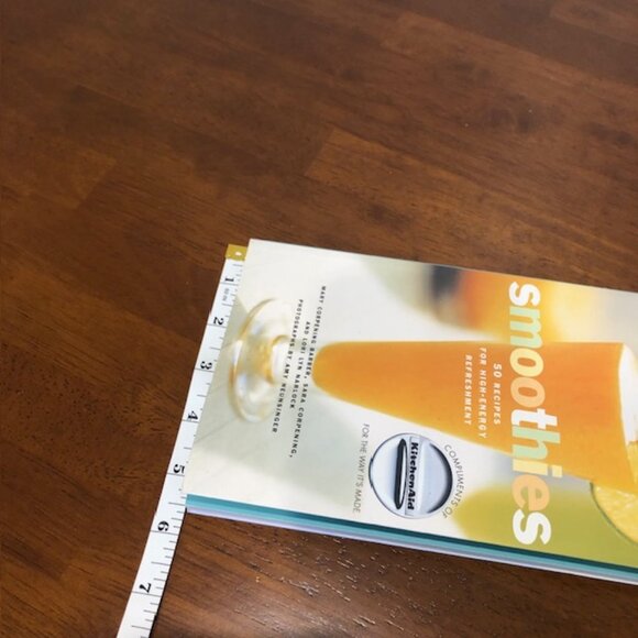 Smoothies and Juicing Vintage Books Bundle of 2. - Picture 9 of 16